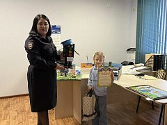 Конкурс рисунков и поделок показал отличное знание правил дорожного движения ершовскими ребятами