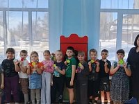 Ершовские дошколята на мастер-классе учились делать фликер