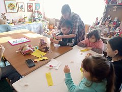 На каникулах ершовские ребята научились мастерить игровые куклы и куклы-обереги