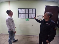 Ершовский общественник посетил изолятор временного содержания полиции