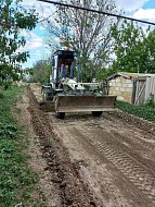 В селах Ершовского района продолжается дорожная деятельность