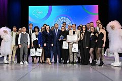 Игорь Комаров наградил победителей и лауреатов фестиваля «Театральное Приволжье»