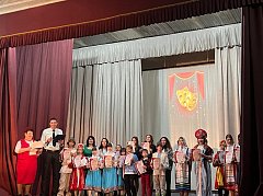 Ершовцы побывали на театральном представлении в Новокраснянском СДК