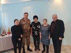 В Ершове прошла встреча командира 99 полка с семьями участников СВО