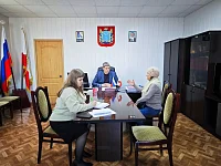 Все обращения граждан взяты на личный контроль главы Ершовского района Константина Мызникова