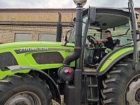 Школьники Ершовского района знакомятся с сельскохозяйственной техникой