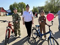 В Ершове сотрудники госавтоинспекции провели акцию «Юный велосипедист!»