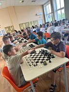 В Ершове прошел большой шахматный турнир, в котором соревновались 9 команд региона