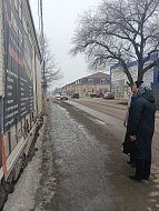 Контроль над внешним обликом города: в Ершове сотрудники администрации проверили состояние входных групп и прилегающих территорий коммерческих объектов