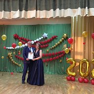 Депутат облдумы Иван Бабошкин принял участие в торжественной церемонии вручения аттестатов выпускникам школы № 2 г. Ершова