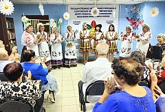 Все начинается с любви: в ершовском центре соцобслуживания отметили День семьи, любви и верности