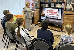 В Ершовском реабилитационном центре прошел тематический час «Без права на забвение»