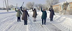 Участники клуба «Здоровый образ жизни» из ершовского села получили ответы в личной беседе со специалистом
