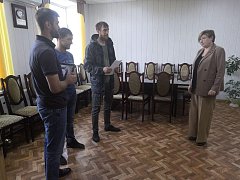 Глава Ершовского района Светлана Зубрицкая поблагодарила Совет отцов и сельхозтоваропроизводителей за организацию и сбор гуманитарной помощи для участников СВО