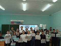 В рамках акции «Единый день безопасности» для ершовских младшеклассников провели занятия «Опасности зимы»