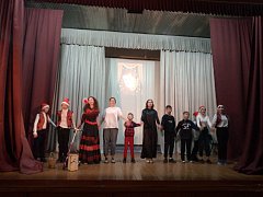 Новокраснянский Дом культуры Ершовского района отметил Всемирный день театра праздничным представлением